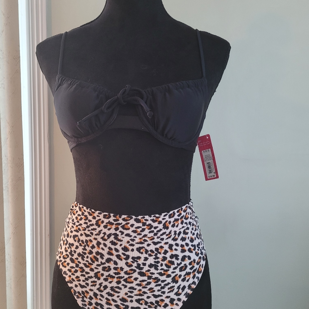 NWT Bikini Size Small